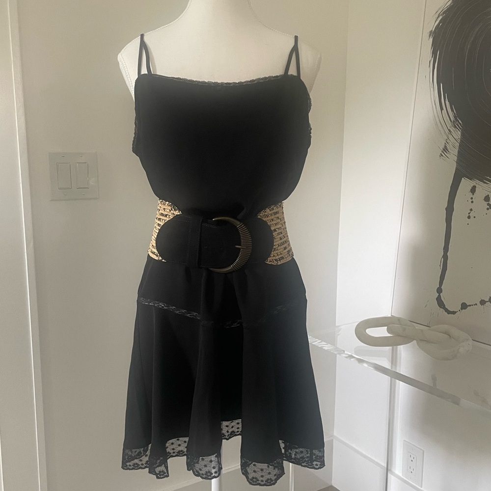 Aritzia Wilfred lace trim square neck black dress. Size L